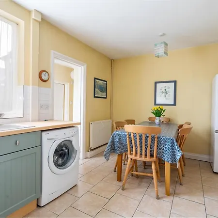 19 Curzon Terrace *